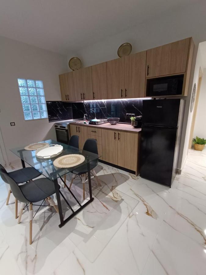 Seven Palms Apartment